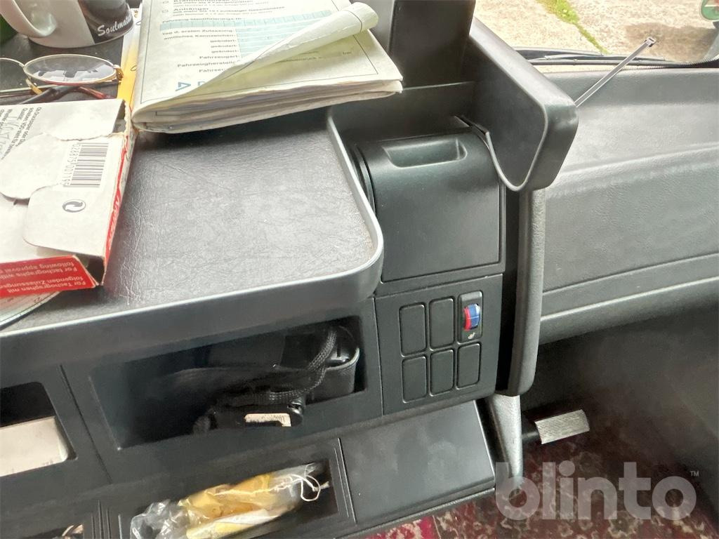 Tiertransporter LKW MAN TGA 26.419 MAN (2002): das Bild 32