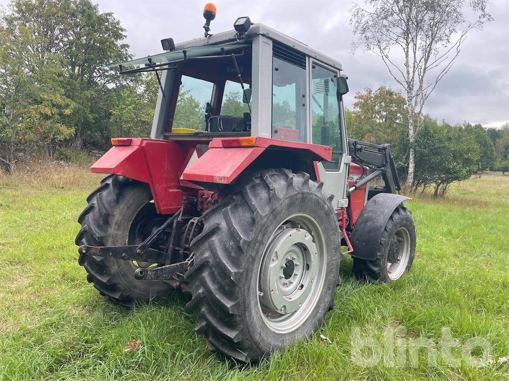 MASSEY FERGUSON 690 4WD - Traktor: das Bild 4 MASSEY FERGUSON 690 4WD - Traktor: das Bild 4