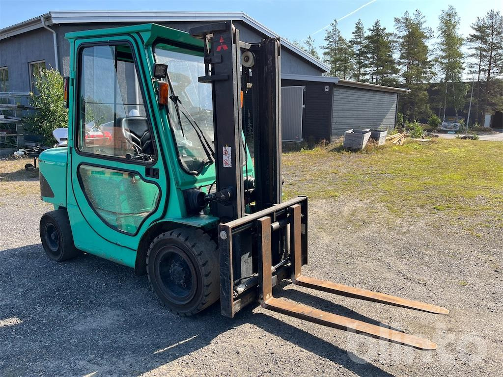 Mitsubishi FD30K - Dieselstapler: das Bild 3 Mitsubishi FD30K - Dieselstapler: das Bild 3