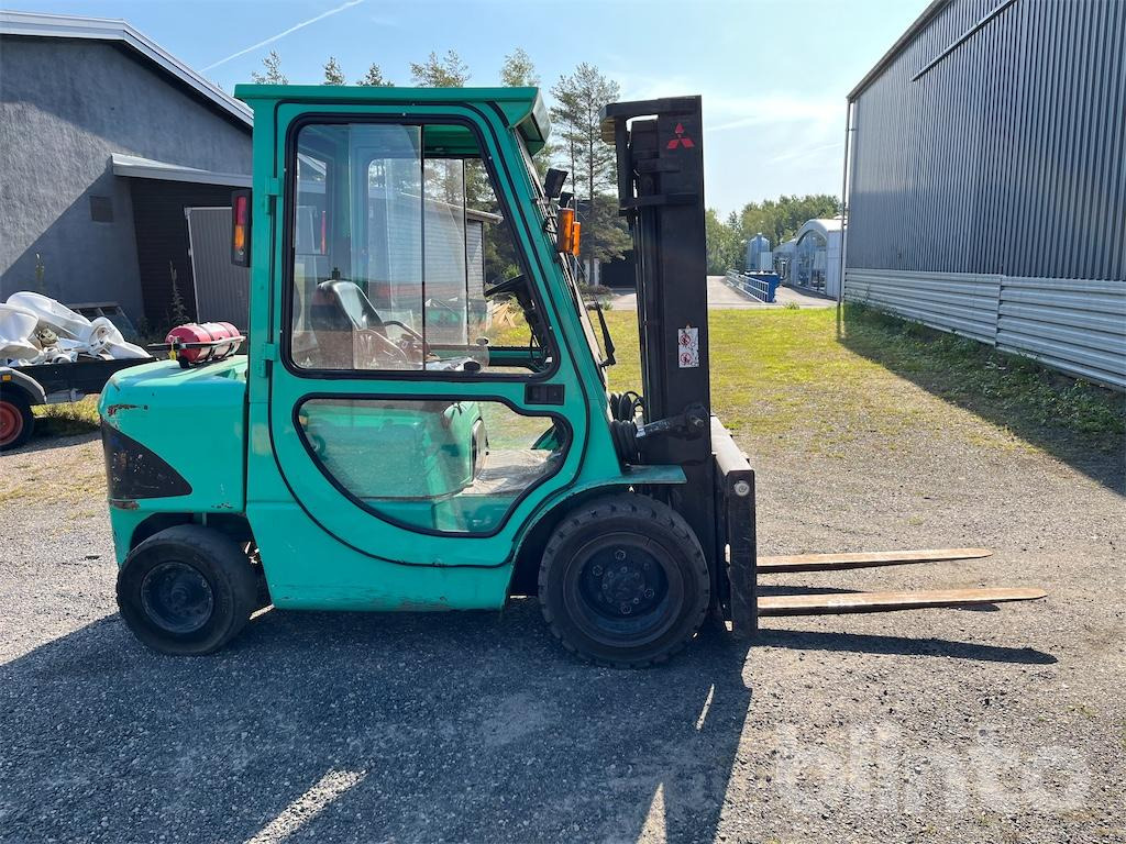 Mitsubishi FD30K - Dieselstapler: das Bild 4 Mitsubishi FD30K - Dieselstapler: das Bild 4