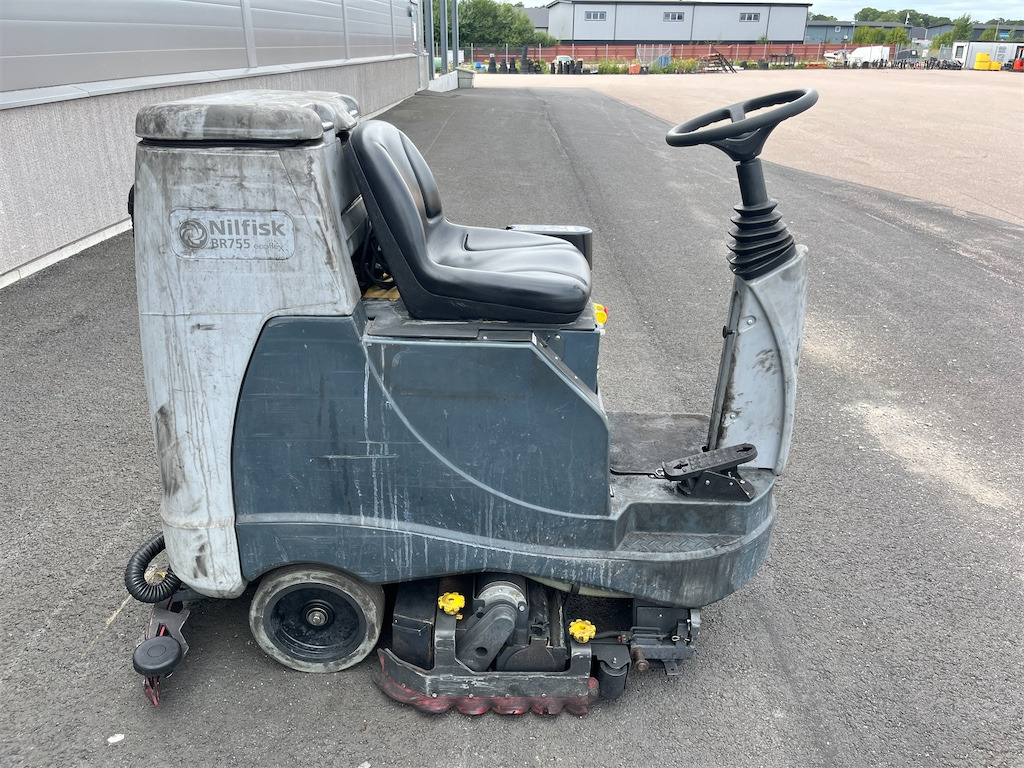 Nilfisk BR 755 Ecoflex - Scheuersaugmaschine: das Bild 4 Nilfisk BR 755 Ecoflex - Scheuersaugmaschine: das Bild 4
