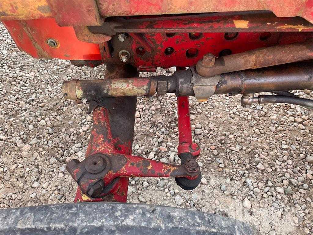 Traktor VOLVO-BM T 430: das Bild 13