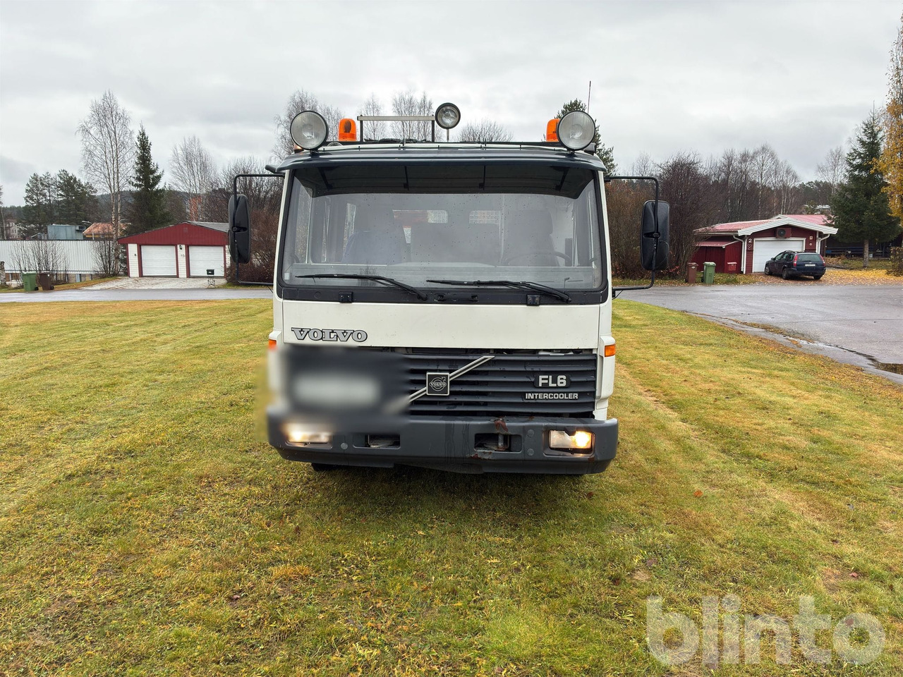 VOLVO FL611 4X2 - Pritsche LKW, Autokran: das Bild 2 VOLVO FL611 4X2 - Pritsche LKW, Autokran: das Bild 2