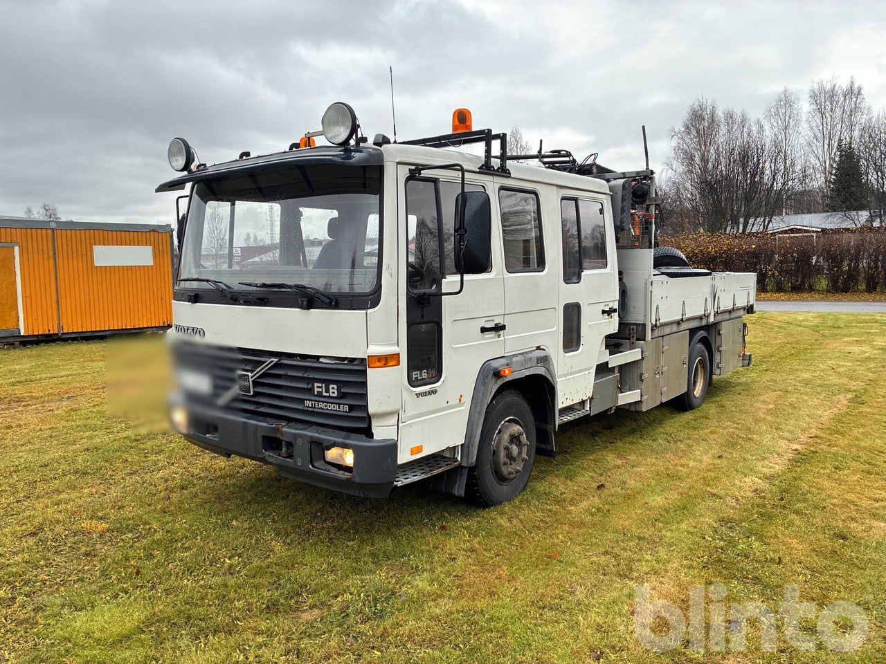VOLVO FL611 4X2 - Pritsche LKW, Autokran: das Bild 1 VOLVO FL611 4X2 - Pritsche LKW, Autokran: das Bild 1