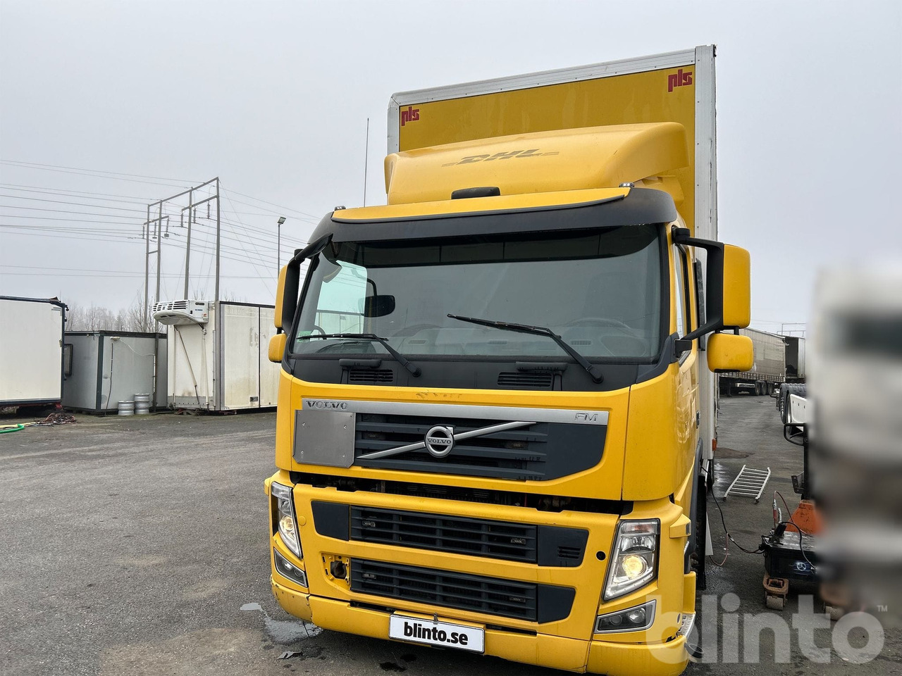VOLVO FM 330 4X2 - Koffer LKW: das Bild 2 VOLVO FM 330 4X2 - Koffer LKW: das Bild 2