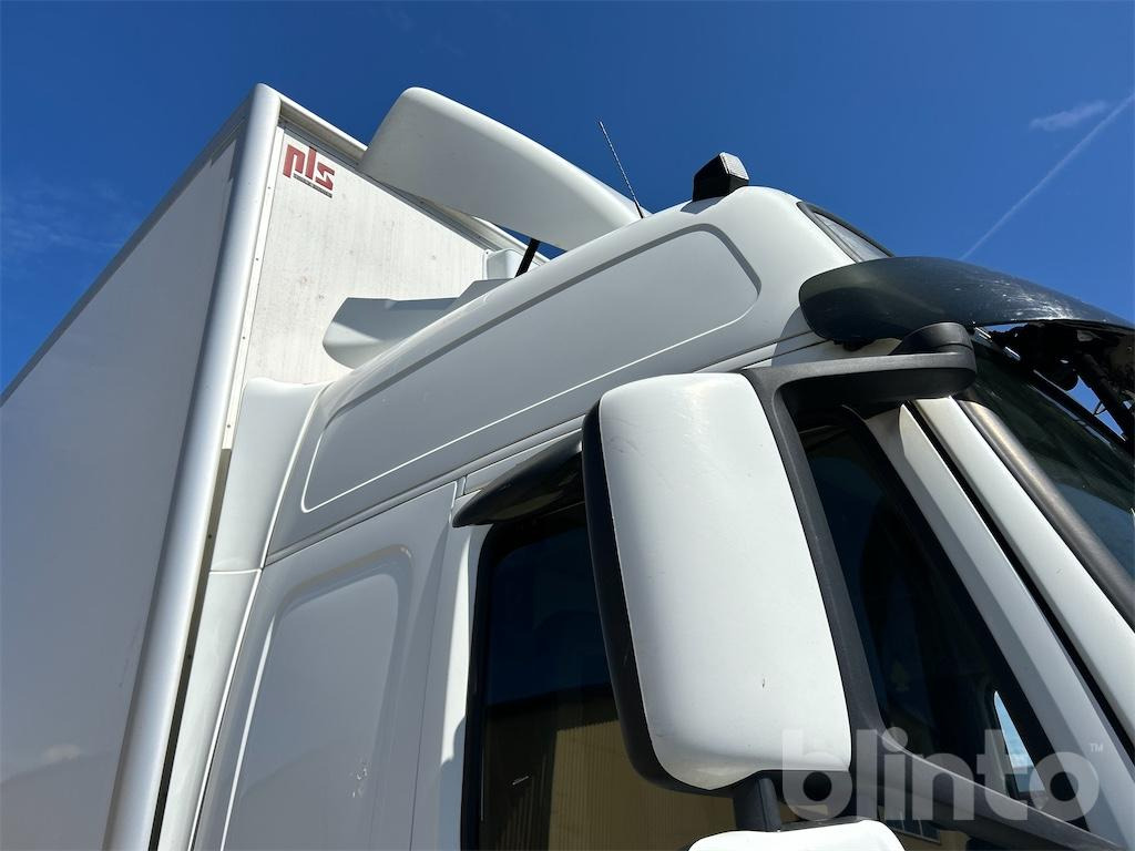 Koffer LKW VOLVO FM 460: das Bild 24