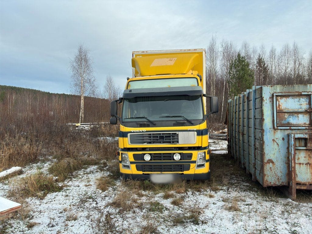 VOLVO FM9 6X2 - Koffer LKW: das Bild 2 VOLVO FM9 6X2 - Koffer LKW: das Bild 2