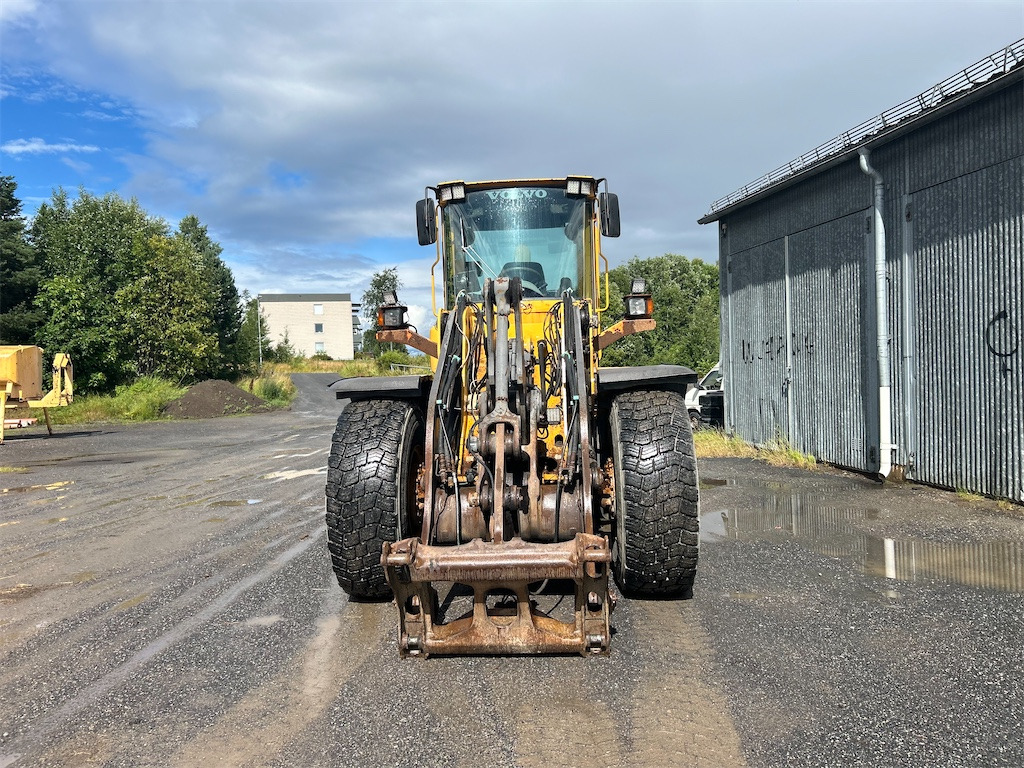 VOLVO L90E - Radlader: das Bild 2 VOLVO L90E - Radlader: das Bild 2