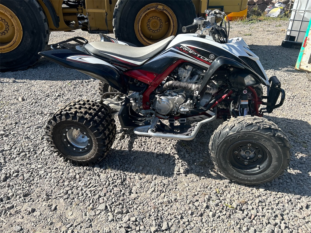 Yamaha RAPTOR 700R - Quad: das Bild 4 Yamaha RAPTOR 700R - Quad: das Bild 4