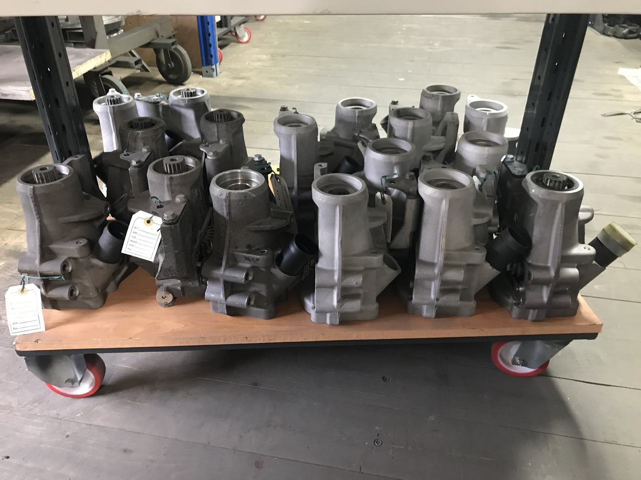 CARCASSA RIDUTTORE ASSEMBLAGGIO POMPA CARBURANTE ALTA PRESSIONE MAN 51385075020 - Kraftstoffpumpe für LKW: das Bild 1 CARCASSA RIDUTTORE ASSEMBLAGGIO POMPA CARBURANTE ALTA PRESSIONE MAN 51385075020 - Kraftstoffpumpe für LKW: das Bild 1