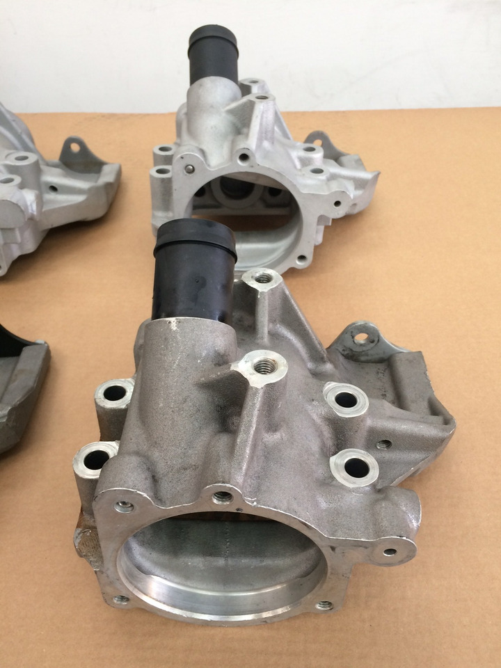 CARCASSA RIDUTTORE PER POMPA CARBURANTE ALTA PRESSIONE - MOTORI MAN D2066 / D2676 - Kraftstoffpumpe für LKW: das Bild 2 CARCASSA RIDUTTORE PER POMPA CARBURANTE ALTA PRESSIONE - MOTORI MAN D2066 / D2676 - Kraftstoffpumpe für LKW: das Bild 2