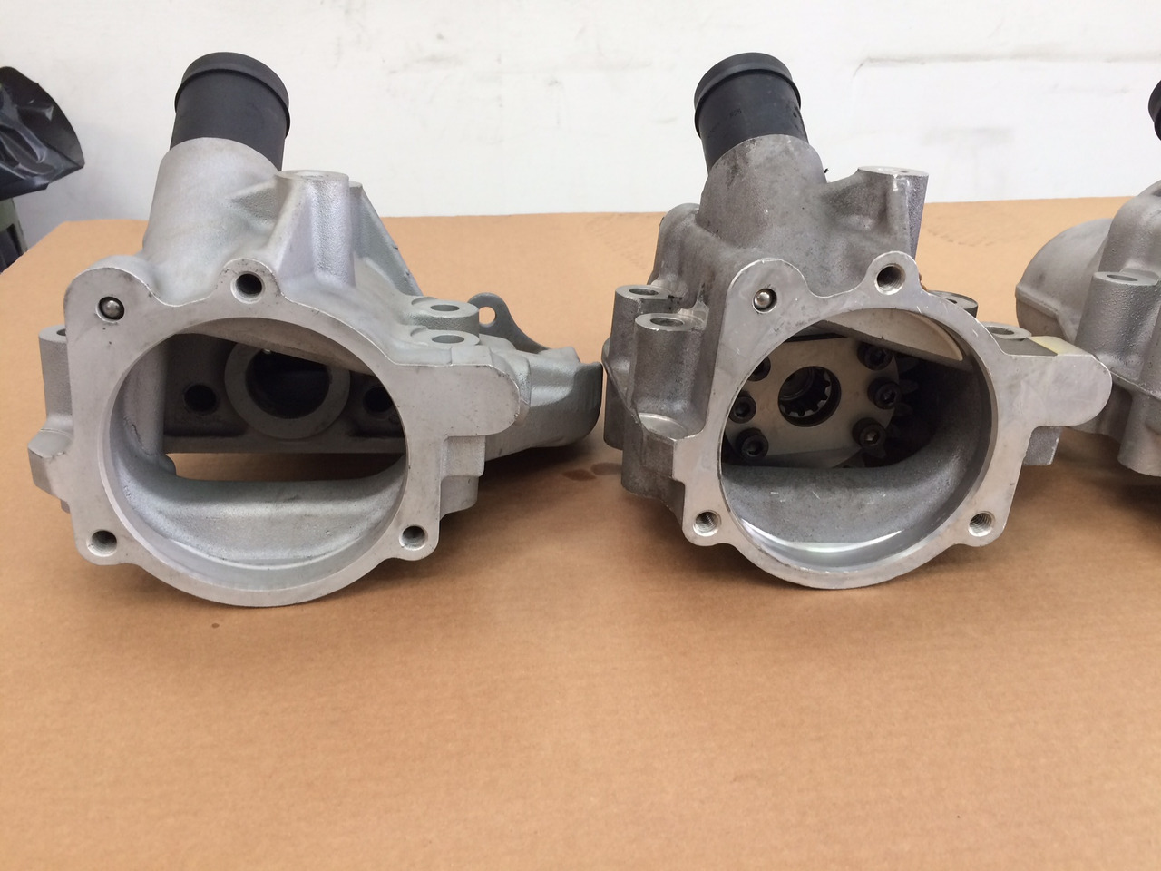 CARCASSA RIDUTTORE PER POMPA CARBURANTE ALTA PRESSIONE - MOTORI MAN D2066 / D2676 - Kraftstoffpumpe für LKW: das Bild 5 CARCASSA RIDUTTORE PER POMPA CARBURANTE ALTA PRESSIONE - MOTORI MAN D2066 / D2676 - Kraftstoffpumpe für LKW: das Bild 5