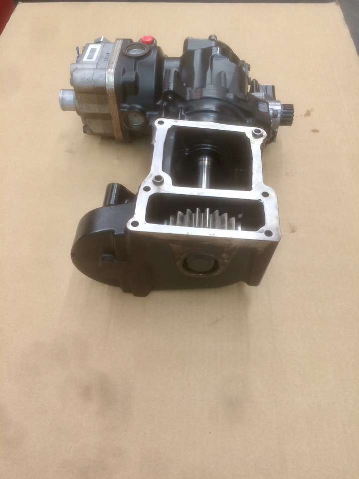 COMPRESSORE ARIA MONOCILINDRICO CON FRIZIONE MAN / KNORR - Luftkompressor: das Bild 2 COMPRESSORE ARIA MONOCILINDRICO CON FRIZIONE MAN / KNORR - Luftkompressor: das Bild 2