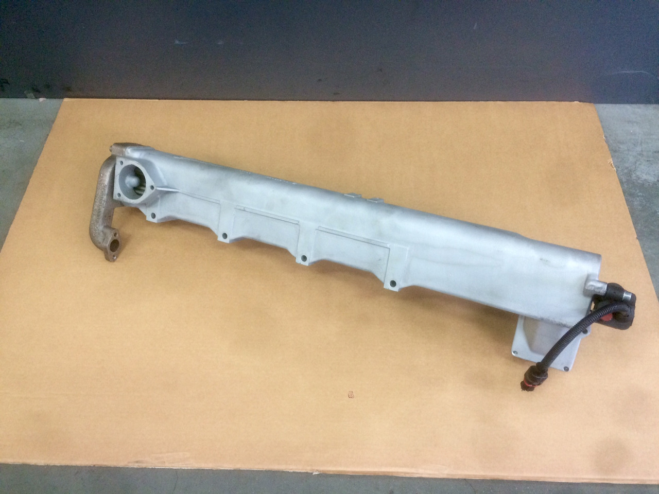 MODULO EGR (modulo ricircolo gas di scarico) - Motori MAN D2866 / D2876 - Euro 3 - RIF. MAN 51081007026 - 51081007027 - 51081007028 - 51081007089 - AGR-Kühler: das Bild 1 MODULO EGR (modulo ricircolo gas di scarico) - Motori MAN D2866 / D2876 - Euro 3 - RIF. MAN 51081007026 - 51081007027 - 51081007028 - 51081007089 - AGR-Kühler: das Bild 1