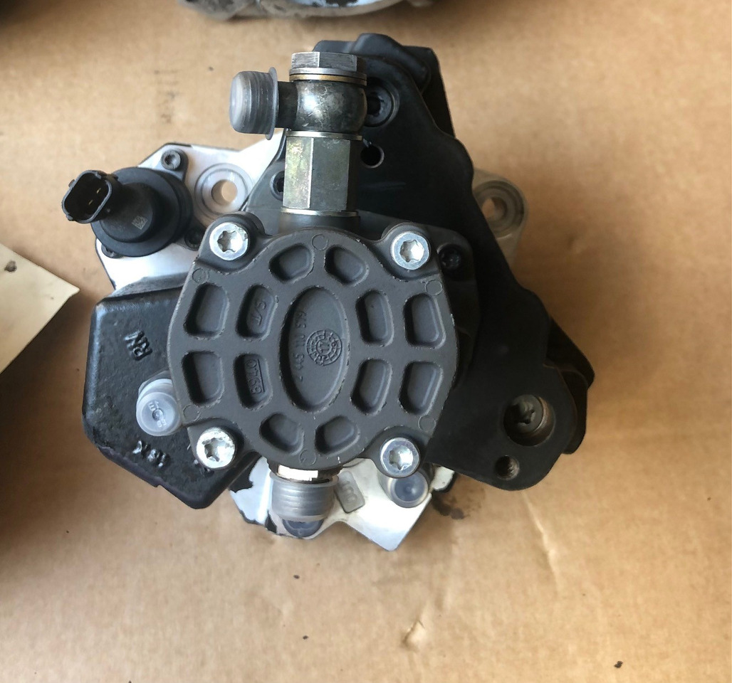 POMPA AD ALTA PRESSIONE BOSCH 0986437383 - Kraftstoffpumpe für LKW: das Bild 4 POMPA AD ALTA PRESSIONE BOSCH 0986437383 - Kraftstoffpumpe für LKW: das Bild 4