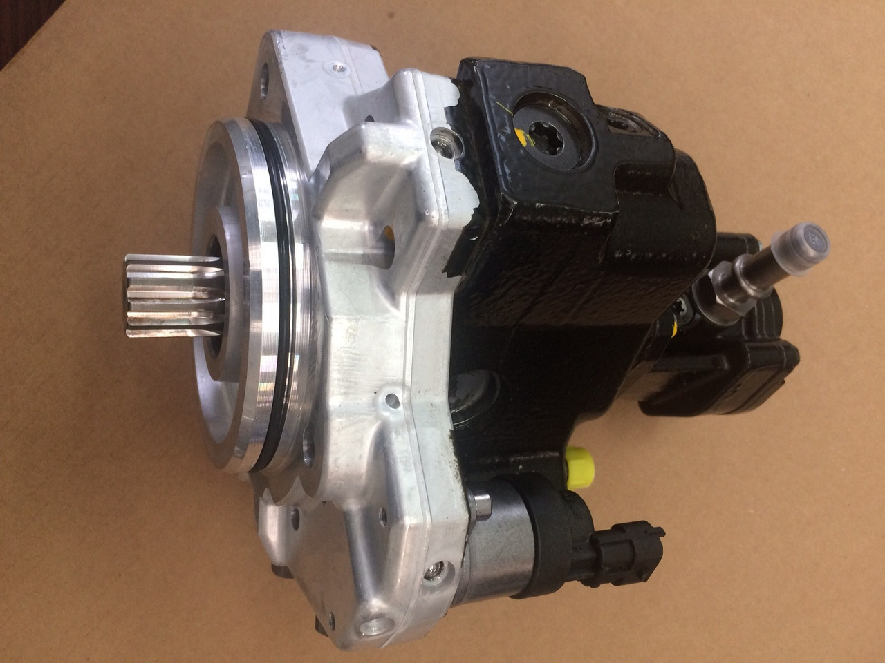 POMPA CARBURANTE ALTA PRESSIONE CP3.4+ / MOTORI MAN D2066 - D2676 - Kraftstoffpumpe für LKW: das Bild 2 POMPA CARBURANTE ALTA PRESSIONE CP3.4+ / MOTORI MAN D2066 - D2676 - Kraftstoffpumpe für LKW: das Bild 2
