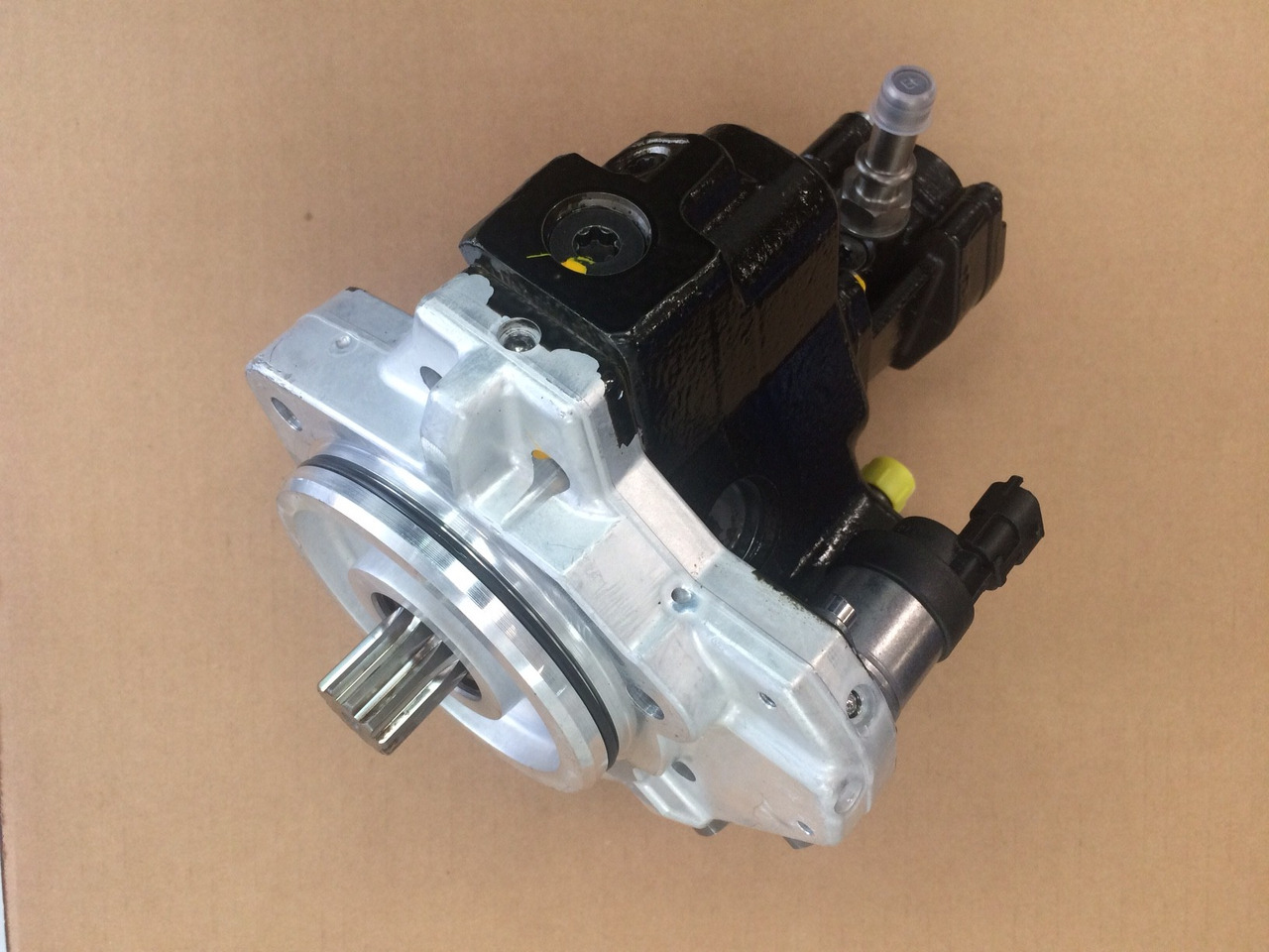 POMPA CARBURANTE ALTA PRESSIONE CP3.4+ / MOTORI MAN D2066 - D2676 - Kraftstoffpumpe für LKW: das Bild 1 POMPA CARBURANTE ALTA PRESSIONE CP3.4+ / MOTORI MAN D2066 - D2676 - Kraftstoffpumpe für LKW: das Bild 1
