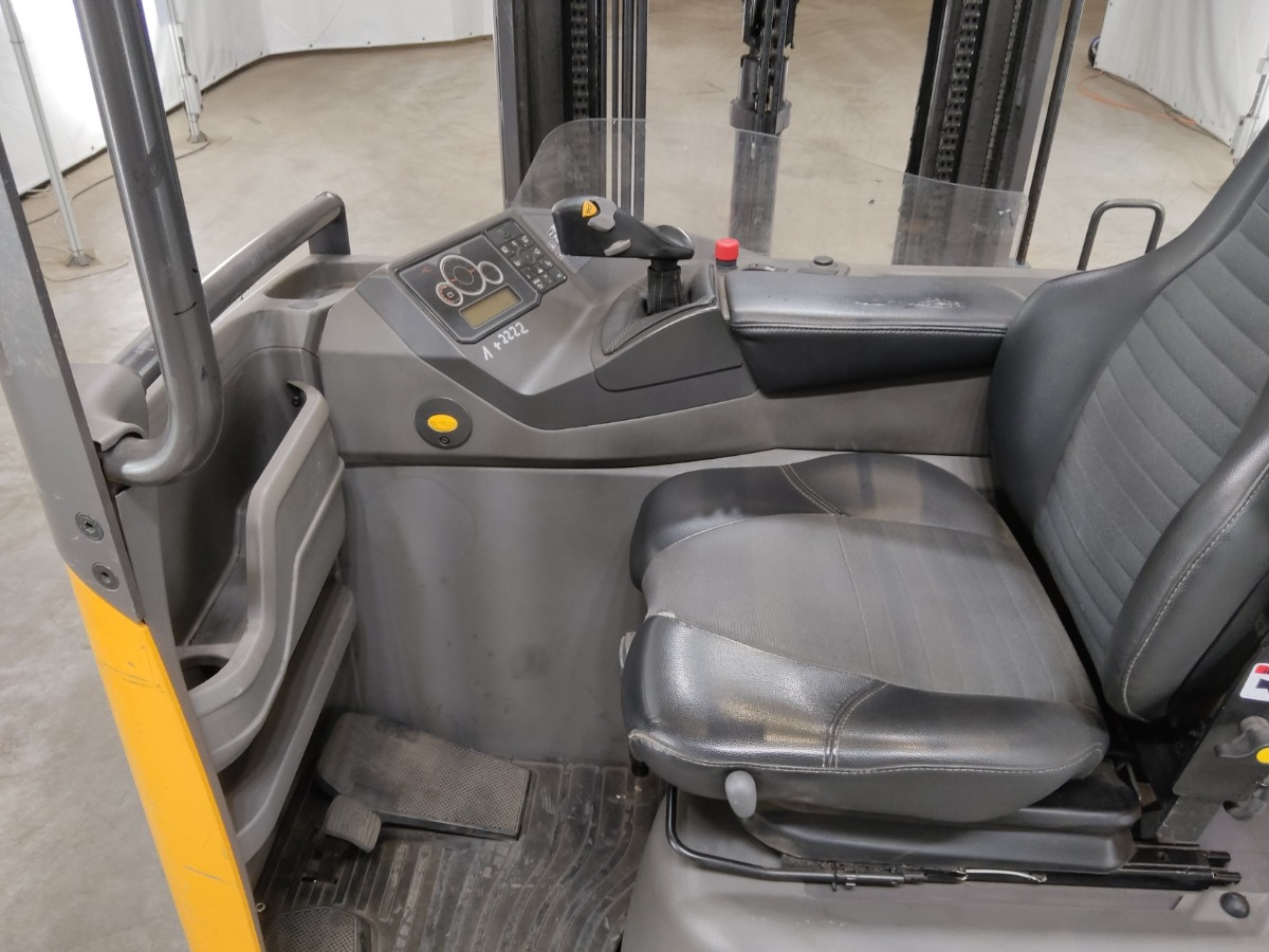Atlet UMS90626/01 - Schubmaststapler: das Bild 3 Atlet UMS90626/01 - Schubmaststapler: das Bild 3