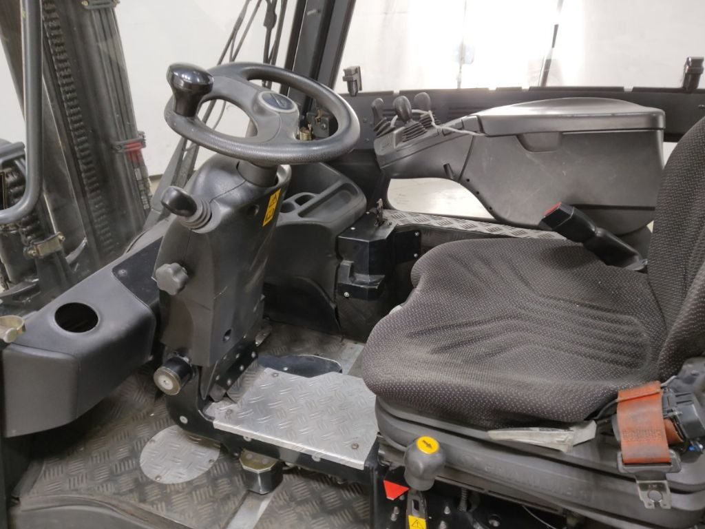 Linde E30HL-01/600 - Elektrostapler: das Bild 3 Linde E30HL-01/600 - Elektrostapler: das Bild 3