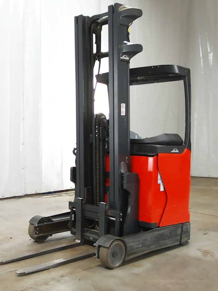 Linde R12B-01 - Schubmaststapler: das Bild 1 Linde R12B-01 - Schubmaststapler: das Bild 1