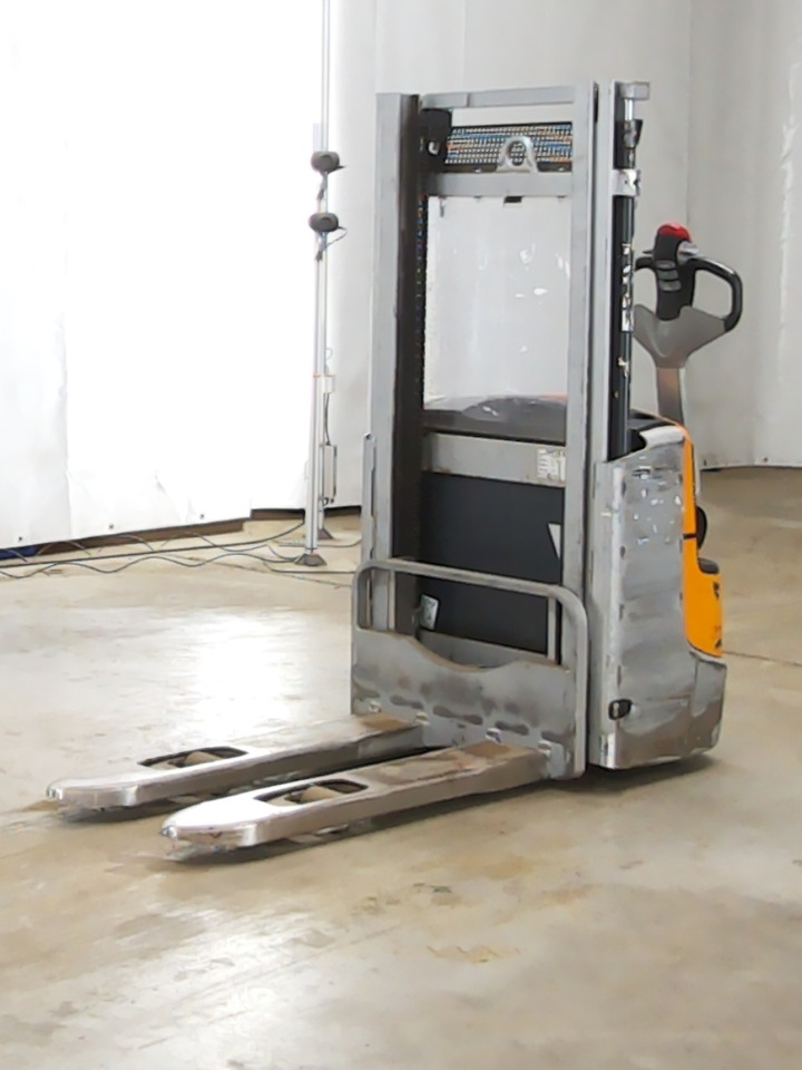 Still EXV12 - Hochhubwagen: das Bild 1 Still EXV12 - Hochhubwagen: das Bild 1