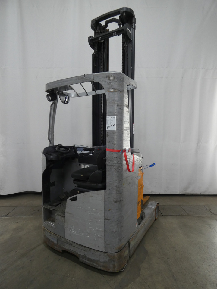 Still FM-X14 - Schubmaststapler: das Bild 2 Still FM-X14 - Schubmaststapler: das Bild 2