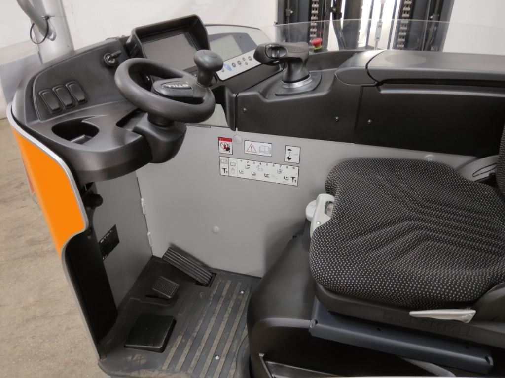 Still FM-X17 - Schubmaststapler: das Bild 3 Still FM-X17 - Schubmaststapler: das Bild 3