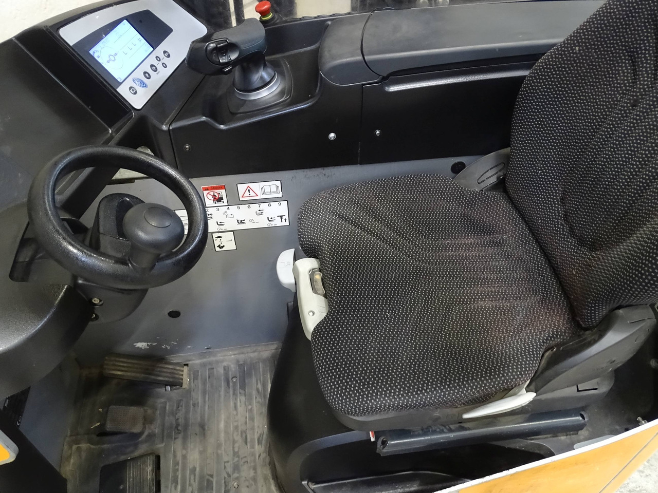Still FM-X17 - Schubmaststapler: das Bild 3 Still FM-X17 - Schubmaststapler: das Bild 3