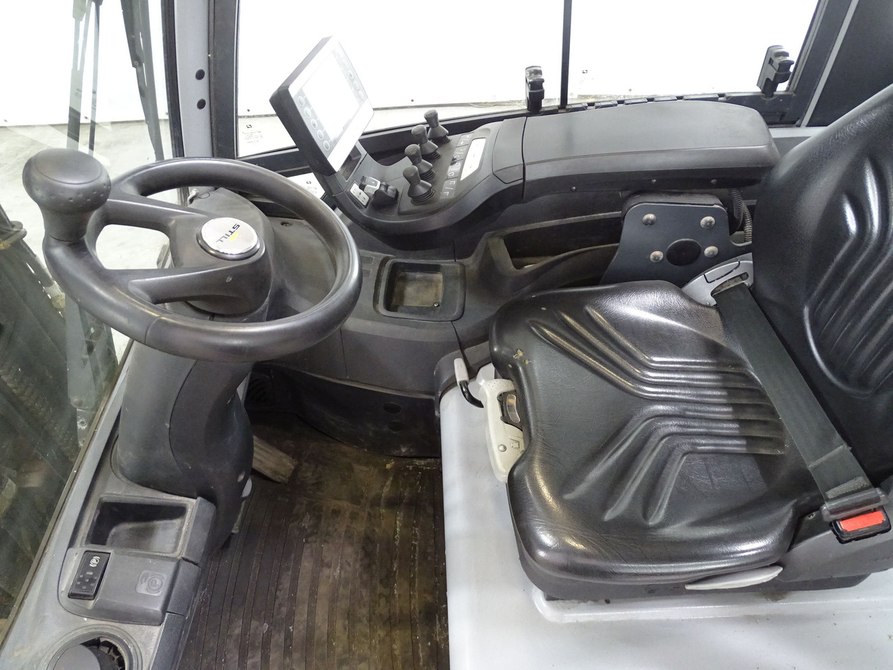 Still RX60-30 - Elektrostapler: das Bild 3 Still RX60-30 - Elektrostapler: das Bild 3