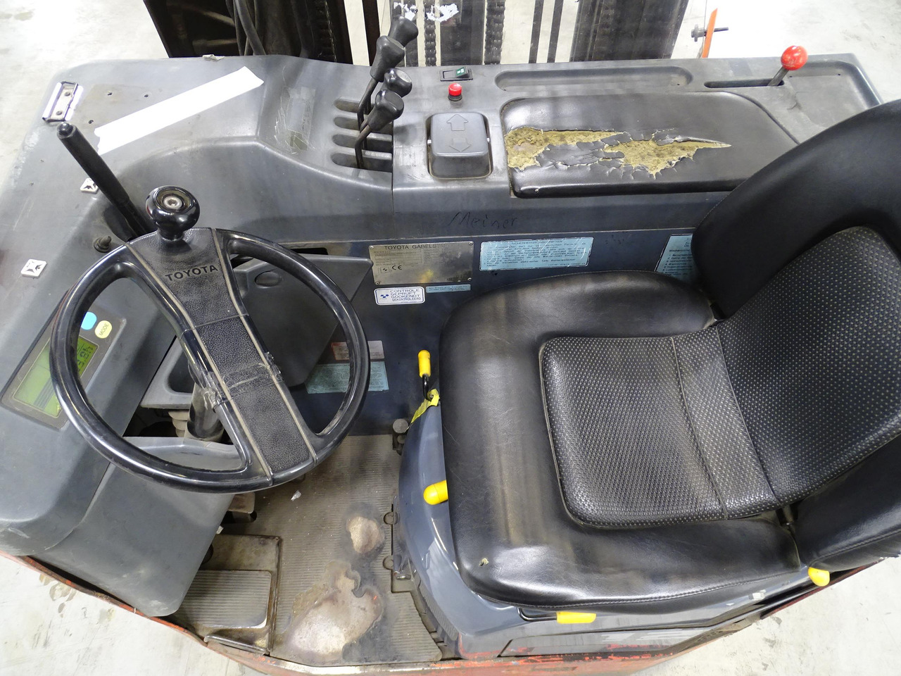 Toyota 6FBRE12 - Schubmaststapler: das Bild 3 Toyota 6FBRE12 - Schubmaststapler: das Bild 3