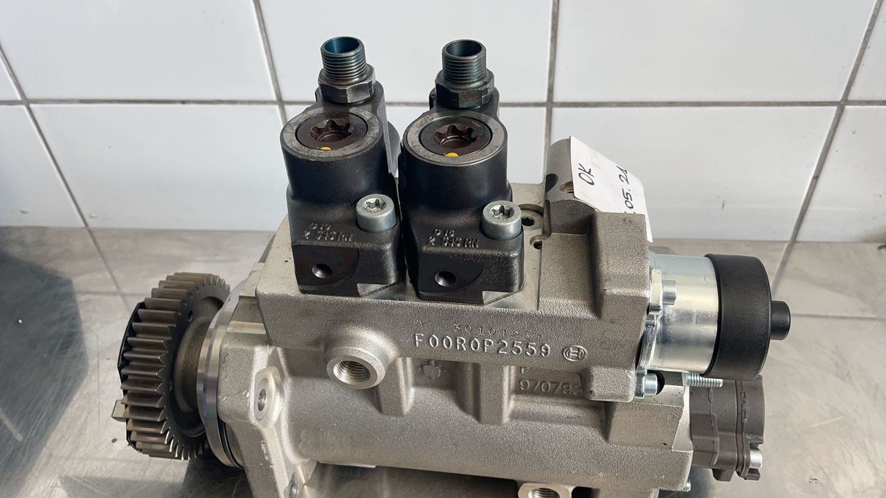 Mercedes Actros MP4 Injection Pump A4700900850 - Kraftstoffpumpe für LKW: das Bild 5 Mercedes Actros MP4 Injection Pump A4700900850 - Kraftstoffpumpe für LKW: das Bild 5