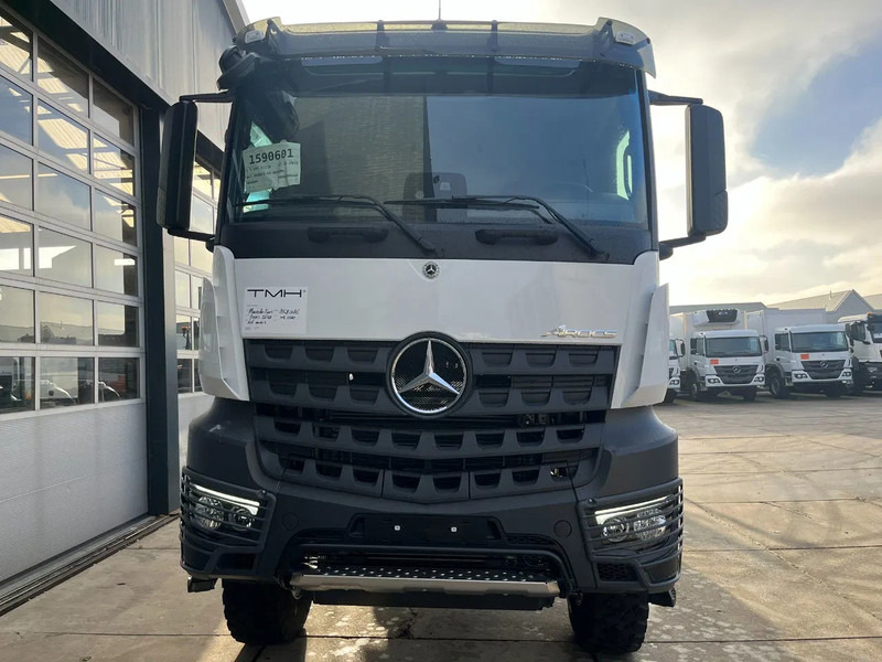Mercedes-Benz Arocs 3340 A 6x6 Chassis cabin - Fahrgestell LKW: das Bild 4 Mercedes-Benz Arocs 3340 A 6x6 Chassis cabin - Fahrgestell LKW: das Bild 4