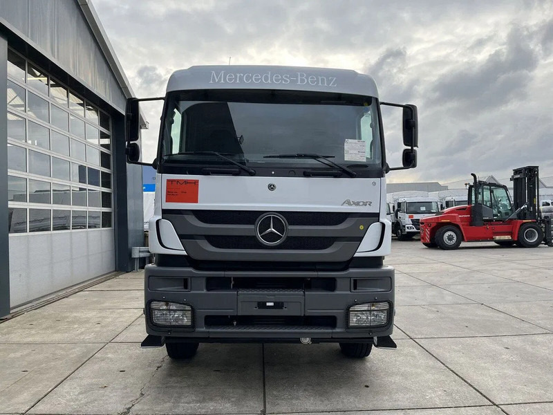 Mercedes-Benz Axor 3344 6x4 Chassis Cabin - Fahrgestell LKW: das Bild 4 Mercedes-Benz Axor 3344 6x4 Chassis Cabin - Fahrgestell LKW: das Bild 4