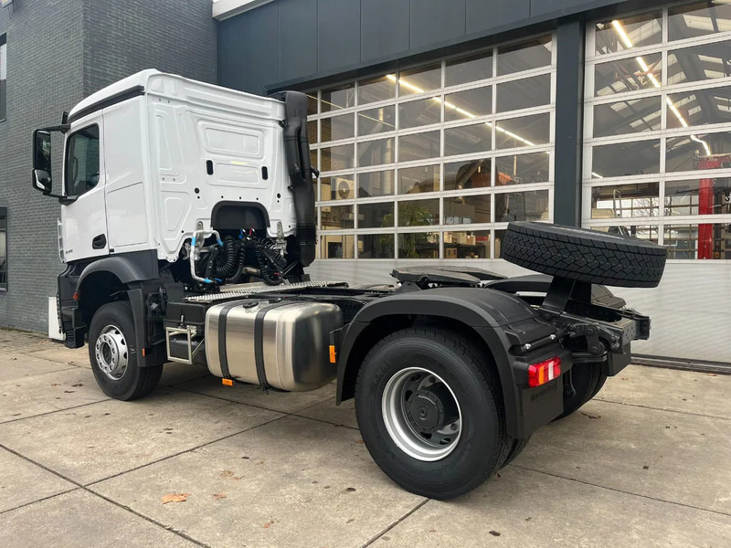 Mercedes-Benz Actros 2045 S 4x2 Tractor Head - Sattelzugmaschine: das Bild 3 Mercedes-Benz Actros 2045 S 4x2 Tractor Head - Sattelzugmaschine: das Bild 3