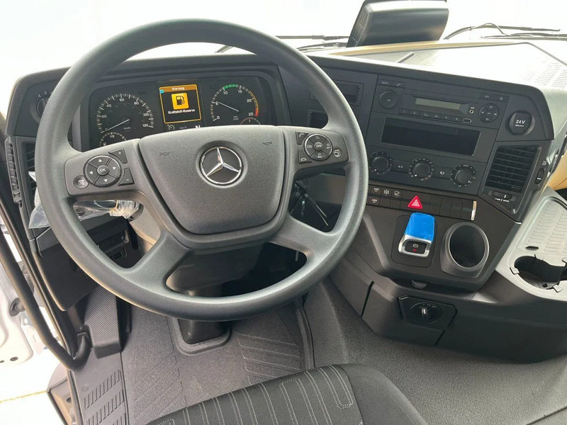 Sattelzugmaschine, Zustand - NEU Mercedes-Benz Actros 3348 S 6x4 Tractor Head: das Bild 20