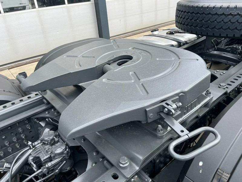 Sattelzugmaschine, Zustand - NEU Mercedes-Benz Actros 3348 S 6x4 Tractor Head: das Bild 15