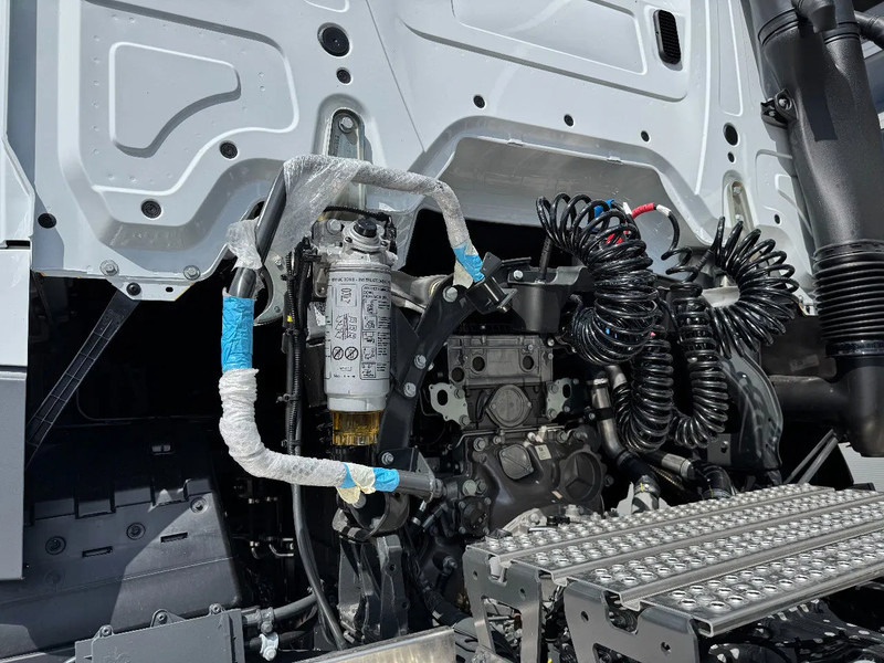 Sattelzugmaschine, Zustand - NEU Mercedes-Benz Arocs 4058 AS 6x6 Tractor Head 180T Push Pull EURO-3: das Bild 17