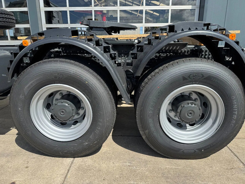 Sattelzugmaschine, Zustand - NEU Mercedes-Benz Arocs 4058 AS 6x6 Tractor Head 180T Push Pull EURO-3: das Bild 18