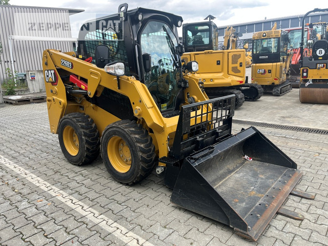 Cat 226D - Kompaktlader: das Bild 3 Cat 226D - Kompaktlader: das Bild 3
