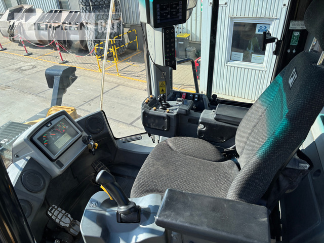 Radlader Cat 966MXE: das Bild 12