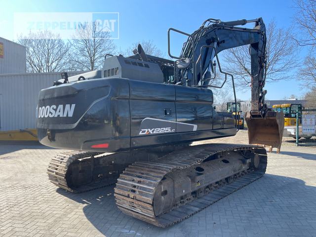 Doosan DX225LC-5 - Kettenbagger: das Bild 3 Doosan DX225LC-5 - Kettenbagger: das Bild 3