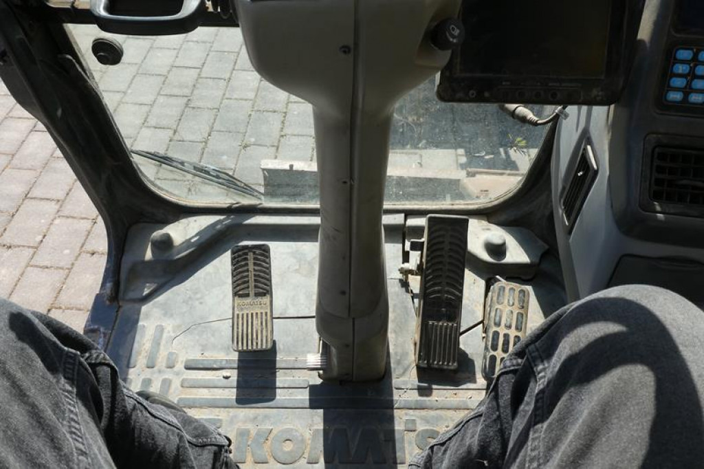 KOMATSU HANOMAG Mobilbagger PW140-7 Mobilbagger - Mobilbagger: das Bild 2 KOMATSU HANOMAG Mobilbagger PW140-7 Mobilbagger - Mobilbagger: das Bild 2