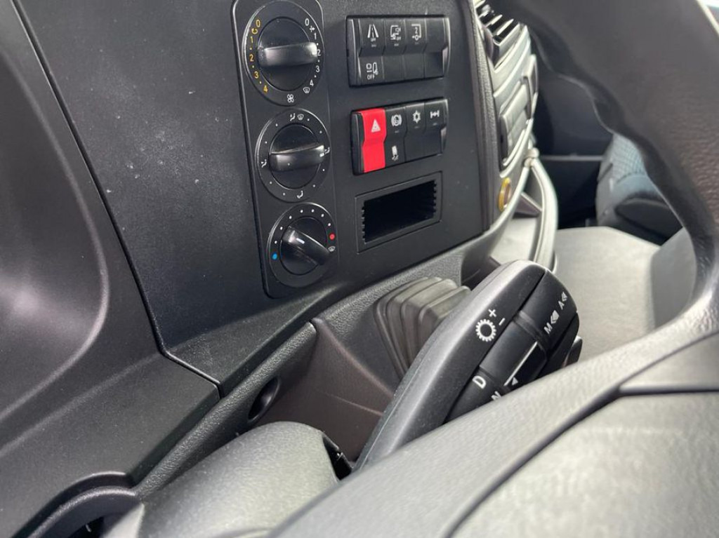 Plane LKW MERCEDES-BENZ Atego 1224 L Pritsche LBW LBW 1.5to: das Bild 10 Plane LKW MERCEDES-BENZ Atego 1224 L Pritsche LBW LBW 1.5to: das Bild 10