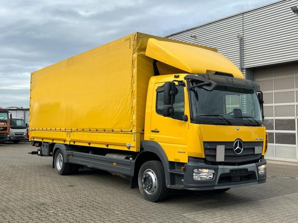 Mercedes-Benz Atego 1224 L Pritsche LBW LBW 1.5to - Plane LKW: das Bild 2 Mercedes-Benz Atego 1224 L Pritsche LBW LBW 1.5to - Plane LKW: das Bild 2