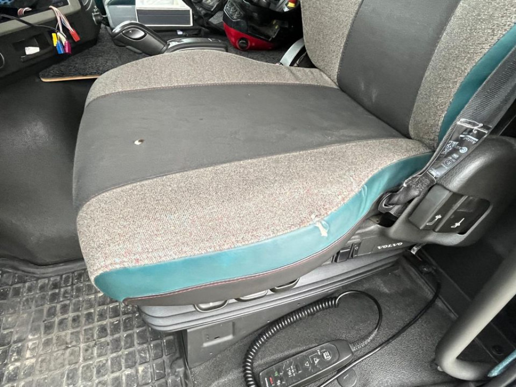 VOLVO (S) Truck FM 420 6x2 Pritsche Heckkran 27m t,Funk,Jib ,E6 - Pritsche LKW, Autokran: das Bild 4 VOLVO (S) Truck FM 420 6x2 Pritsche Heckkran 27m t,Funk,Jib ,E6 - Pritsche LKW, Autokran: das Bild 4