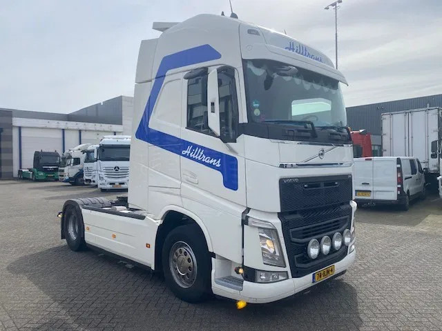 Volvo FH 13.460 XL cabine, euro 6 , full spoilered, smart tacho , new clutch ,beauty..... - Sattelzugmaschine: das Bild 2 Volvo FH 13.460 XL cabine, euro 6 , full spoilered, smart tacho , new clutch ,beauty..... - Sattelzugmaschine: das Bild 2