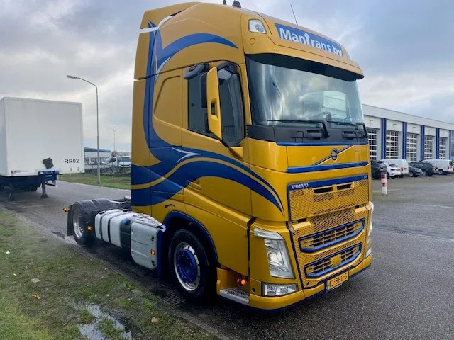 Volvo FH 13.460 trekker, met XL cabine, special paint en incl parc cool, fridge, - Sattelzugmaschine: das Bild 2 Volvo FH 13.460 trekker, met XL cabine, special paint en incl parc cool, fridge, - Sattelzugmaschine: das Bild 2