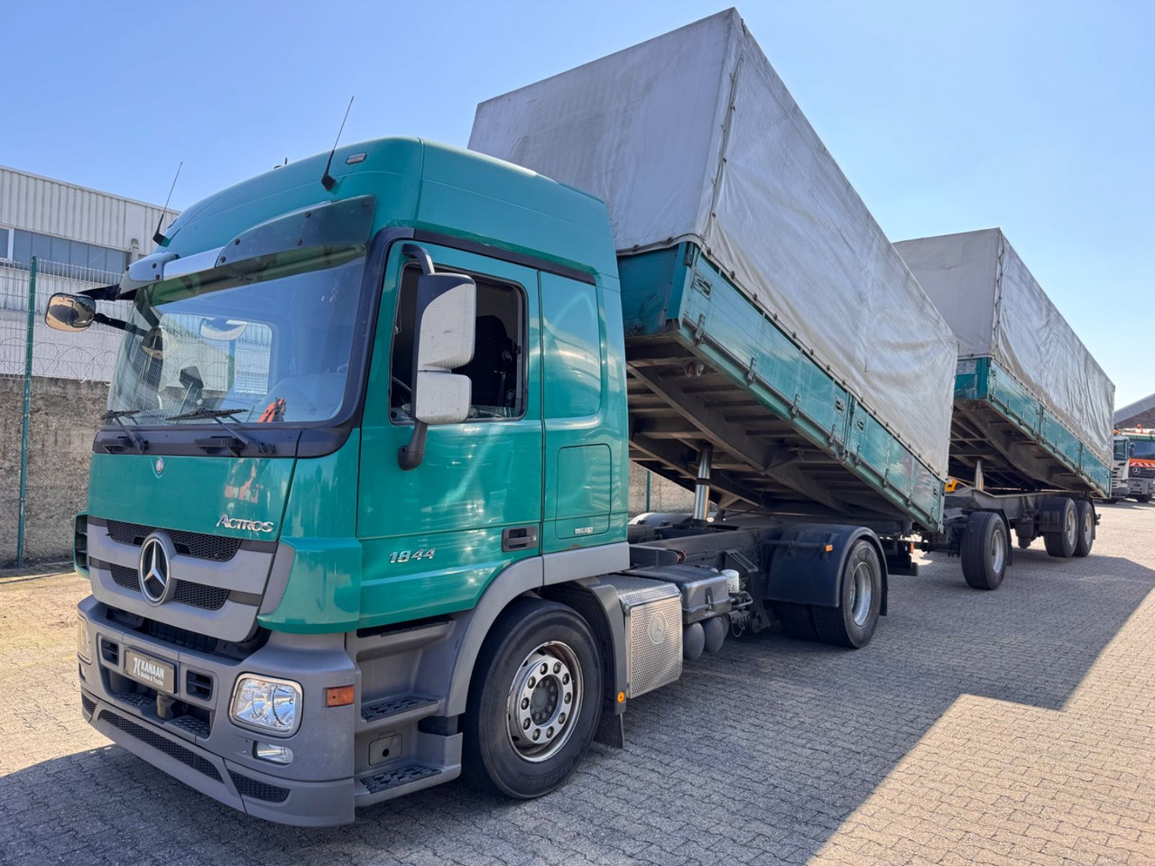 Mercedes-Benz 1844 Actros MP3 3-SeitenKipper Getreide Pritsche - Kipper: das Bild 4 Mercedes-Benz 1844 Actros MP3 3-SeitenKipper Getreide Pritsche - Kipper: das Bild 4