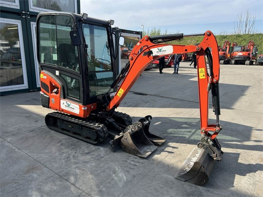 Kubota KX019-4 (8684) - Minibagger: das Bild 2 Kubota KX019-4 (8684) - Minibagger: das Bild 2