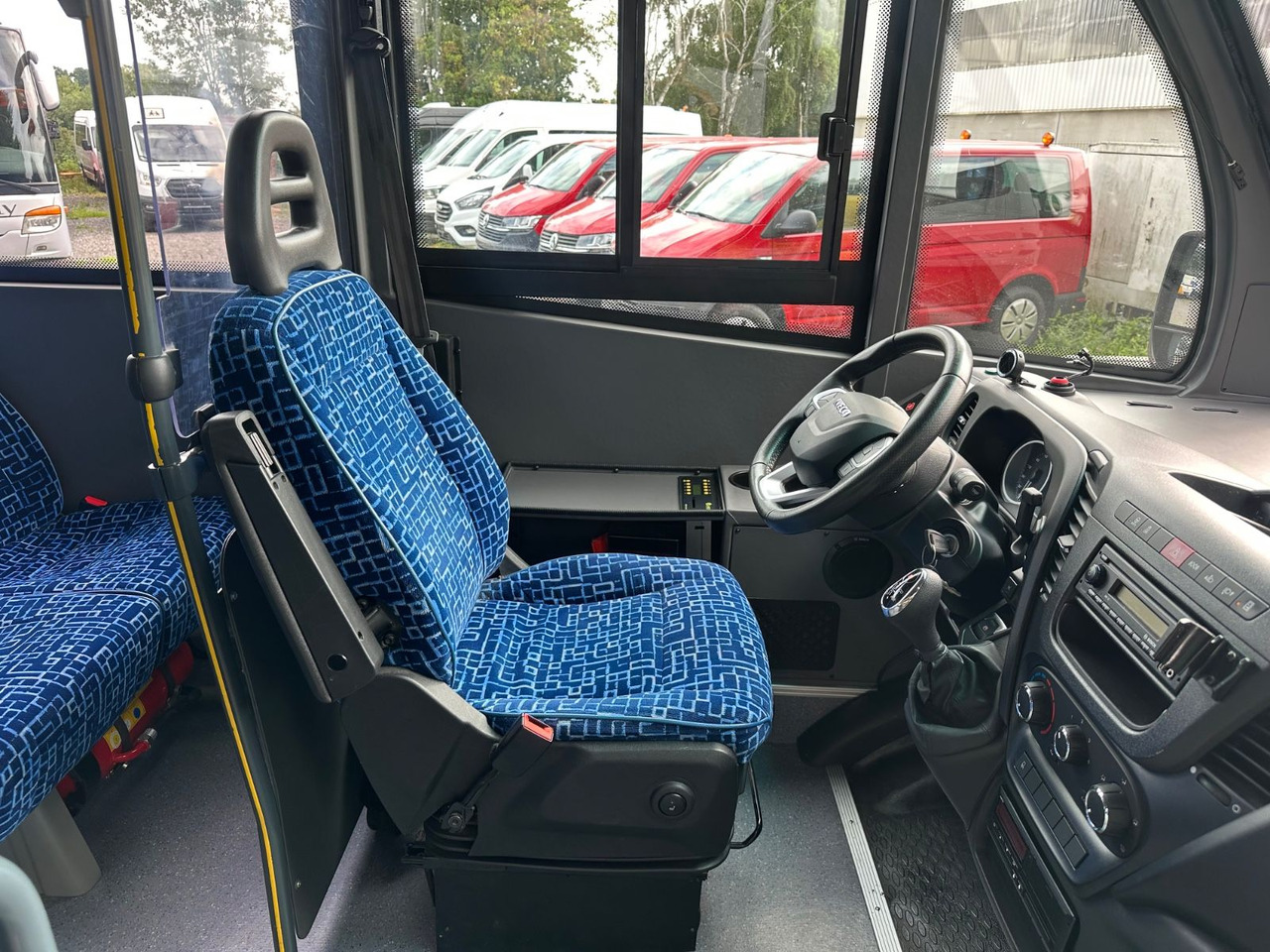 Iveco Rapido 70C18 (wenig Km*7.2t*33 Sitze) Rosero - Kleinbus, Personentransporter: das Bild 5 Iveco Rapido 70C18 (wenig Km*7.2t*33 Sitze) Rosero - Kleinbus, Personentransporter: das Bild 5